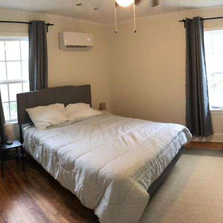 Renovated Space Close To Downtown - A Durham Exteriör bild